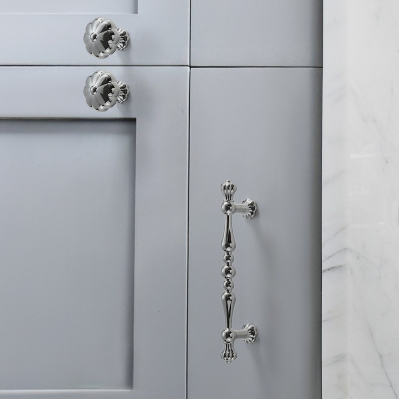Bright Chrome Silver Wardrobe  - огляд і ціна Furniture Hardware Restoration